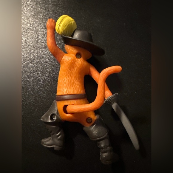 McDonalds 4” Puss In Boots & Sword Happy Meal Action Figure #1 Cat 2011 Shrek - Picture 2 of 2